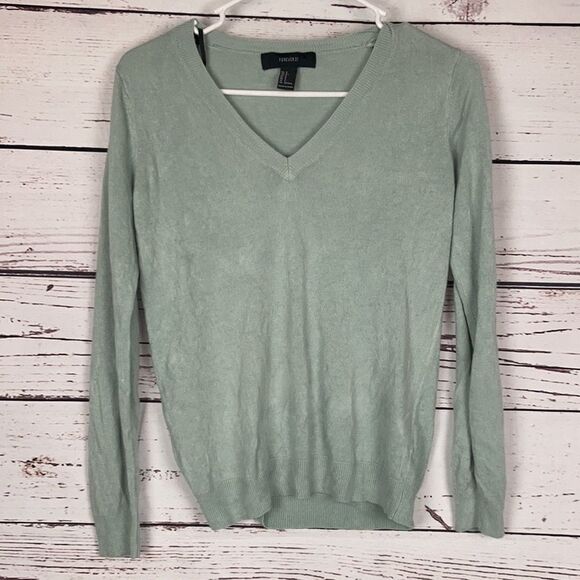 Forever 21 Mint Green V-Neck Sweater - Picture 1 of 7